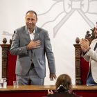 El conseller d’Esports de la Generalitat de Catalunya, Berni Álvarez, i l’alcalde de Tarragona, Rubén Viñuales durant el ple d’ahir.