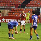 El davanter del Nàstic, Antoñín, esperant que l’Ourense posi la pilota en joc el darrer dissabte