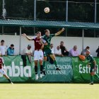 Pablo Fernández lluitant per una pilota.