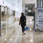 Fotografia d’arxiu d’una persona a les instal·lacions del CMQ a l’Antic Hospital.