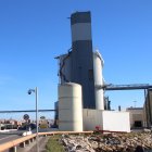 Un dels sensors de substàncies químiques instal·lat al moll de la química del Port de Tarragona.