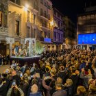Fotografia de la Solemne Processó del Prendiment a la plaça Mercadal.