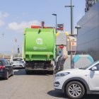 L’Ajuntament manté les seves previsions i confia en poder signar el contracte amb Urbaser al juliol i que comenci a executar-se a l’estiu. Gerard Martí

L’Ajuntament manté les seves previsions i confia en poder signar el contracte amb Urbaser al juliol i que comenci a executar-se a l’estiu.