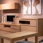 Imagen de varios muebles que conforman un comedor.