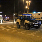 Els tres furgons de la Guàrdia Civil amb els consellers destituïts a dins entrant a la presó d'Estremera.