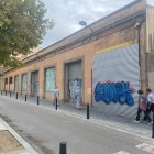 Imatge de la nau, situada a l'avinguda del Carrilet, número 20, on s'ubicarà el Mercat del Carrilet.