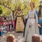 Imatge de la ballada dels elements festius de Cambrils.