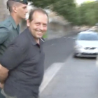 Imatge d'un dels detinguts a l'operació a la plaça de la Llibertat de Reus.