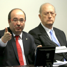 El candidat del PSC el 21-D, Miquel Iceta, pronunciant una conferència sota la mirada del president del Cercle d'Economia, Juan José Brugera