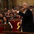 Pla general de Carlos Carrizosa, diputat del grup parlamentari Ciutadans al Parlament de Catalunya, parlant des de l'hemicicle, 1 de març de 2018.