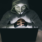 Anonymous és una xarxa internacional d'activistes i hackers.