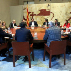 La taula del Consell Executiu amb Puigdemont i els consellers, el 10 d'octubre del 2017