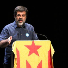 El presidente de l'ANC, Jordi Sànchez, gesticula al acto en el teatro La Atlántida de Vic, el 24 de septiembre de 2017.