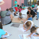 Nens fent tallers de dibuix al CEIP Enxaneta de Valls, aquest 29 de setembre de 2017.