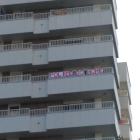 Imatge de la pancarta que va penjar la tarragonina al balcó.