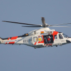 Un helicóptero de Salvamento Marítimo consiguió localizar a la mujer, pero llegó muerta en el aeropport de Reus.