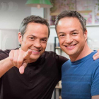 Els bessons Sergio i Javier realitzen el programa de 'Torres en la cocina'.