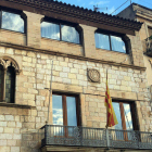 La fachada del Ayuntamiento de Montblanc sin pancartas.