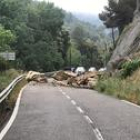 Imagen del desprendimiento en la carretera C-242 que une Cornudella con Poboleda.