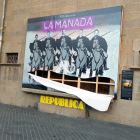 El estado en que ha quedado el mural 'La Mandada' de Olot.