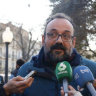 L'advocat Benet Salellas atenent els mitjans el 16 de gener del 2019 a Girona.