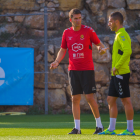 José Antonio Gordillo, hablando con Rocha durante su último entrenamiento como técnico grana.