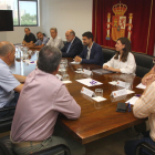 Reunión que han mantenido alcaldes del Baix Gaià con el subdelegado del gobierno español en Tarragona.