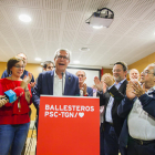 Josep Fèlix Ballesteros dirigiéndose en los militantes y simpatizantes que acudieron en la sede del PSC a Ramón y Cajal.