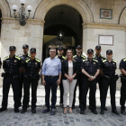 L'alcaldessa de Valls, Dolors Farré, ha donat la benvinguda als nous agents, en un acte en el que també han participat el regidor de Seguretat Ciutadana i Protecció Civil, Enric Garcia, i el sotsinspector de la Policia, Carles Serra.