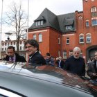 L'expresident Carles Puigdemont marxant després d'entrar a la presó de Neumünster quan es compleix un any de la seva detenció a Schleswig-Holstein, a Alemanya.