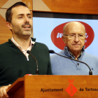 Plano medio del portavoz de Movem Tortosa, Jordi Jordan, y el concejal Francesc Vallespí.