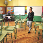 Imatge d'una aula buida de nens a una escola de la comunitat de Madrid.