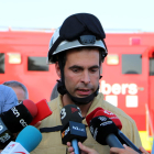El jefe de la intervención, Antonio Ramos, en la atención a los medios en el Centro de Mando del incendio de la Ribera de Ebro.