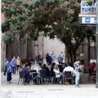 Un bar obert a l'Eix Comercial de Lleida.