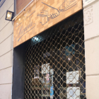 Pla tancat d'un restaurant situat al barri de Gràcia de Barcelona tancat per les noves restriccions.