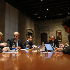 Pla de la reunió del president de la Generalitat, Quim Torra, amb el vicepresident, Pere Aragonès, i els consellers Alba Vergés, Miquel Buch i Damià Calvet.