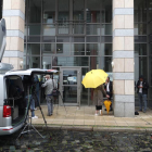 Periodistes a les portes del Departament de Justícia de Braunschweig.