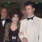 El artista Gina Lollobrigida con el empresario Javier Rigau.