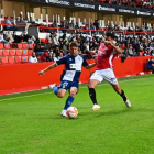Imagen de un momet de partido que ha enfrentado a Nàstic i Sabadell al Nuevo Estadio.