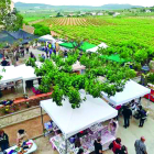 El mercado se hace en el patio del Castell de Rodonyà y en los alrededores.