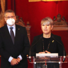 La consellera de Justícia, Lourdes Ciuró, i l'alcalde de Tarragona, Pau Ricomà, a l'Ajuntament tarragoní.