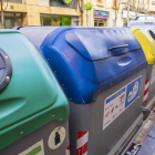 Imatge d'arxiu d'una illa de contenidors al carrer Gasòmetre de Tarragona.