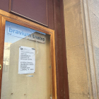 Entrada del Centre Catòlic propietat de l'Arquebisbat de Tarragona on assajava i actuava la companyia Bravium Teatre fins al novembre de 2021.