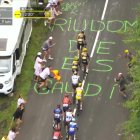 «Gaudí es de Riudoms», pintada que pudo verse por televisión durante el Tour de Francia.