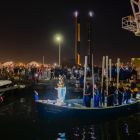 La playa de Levante, el paseo de Jaime I y el puerto se llenó a tope para ver la procesión y el espectáculo pirotécnico.