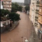 Diversos carrers a l'Ampolla s'ha inundat a causa de la pluja.