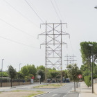 Imagen del paso de las líneas de alta tensión por la avenida de las Torres.