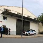 Dispositivo conjunto entre los Mossos d'Esquadra y la Guardia Urbana de Reus contra el tráfico de marihuana en una nave de la calle Castillejos del polígono Agroreus.