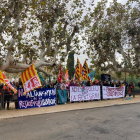 Imatge de les protestes a les portes del Parlament català.