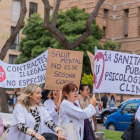 El col·lectiu es va manifestar ahir a Tarragona per evidenciar el seu enuig per la situació generada en diferents centres.